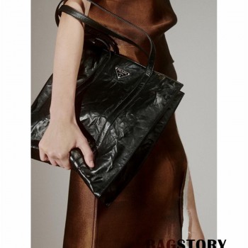 프라다 PRADA 신상 에이징 미디엄 앤티크 나파 가죽 토트백  1BG587