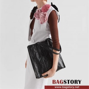 프라다 PRADA 신상  스몰 앤틱 나파 가죽 토트백 1BG459