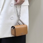펜디 FENDI 퍼스트 사이트 가죽 나노백 13CM