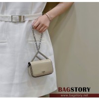 펜디 FENDI 퍼스트 사이트 가죽 나노백 13CM