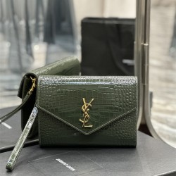 입생로랑 YSL 생로랑 엠보스드 모노그램 핸들 클러치 617662