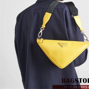 프라다 PRADA 남성 남자 2VH155 트라이앵글 로고 숄더 크로스백