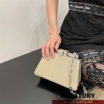 펜디 FENDI 피카부 컷 스몰 가죽백 20CM