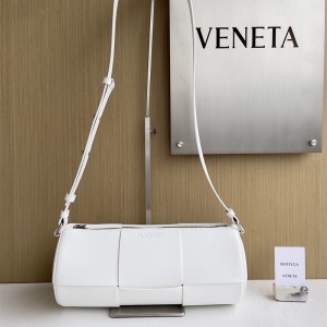 보테가베네타 BOTTEGA VENETA 미디엄 카네트 숄더백 741562