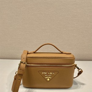 프라다 PRADA 미니백 레더 삼각 로고 토트 여자 숄더백 1BH202