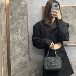 셀린느 CELINE  23SS 풀디드 큐브백 숄더백 토트백 111383