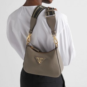 프라다 PRADA 삼각로고 비텔로 다이노 숄더백 1BH193