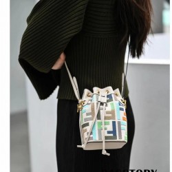 펜디 FENDI 몬트레조 미니 버킷백 18CM