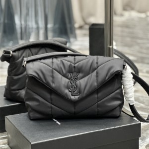 입생로랑 YSL 생로랑 35CM 루루 푸퍼 나일론  메신저 숄더백