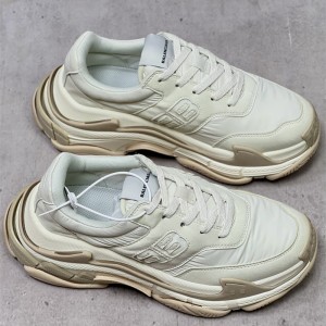 발렌시아가 BALENCIAGA 트리플S 2023