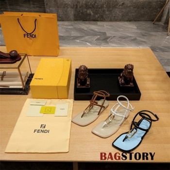 펜디 FENDI 힐 샌들 슬리퍼