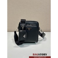 프라다 PRADA  남자 레더 숄더 백 위드 파우치 2VH168