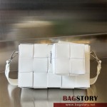 보테가베네타 BV 인트레치아토 파우치 스트랩 카세트백  741777