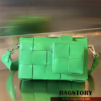 보테가베네타 BV 인트레치아토 파우치 스트랩 카세트백 741777