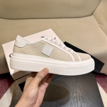 지방시(GIVENCHY) 남성 스니커즈 - 고급스러움과 세련된 디자인