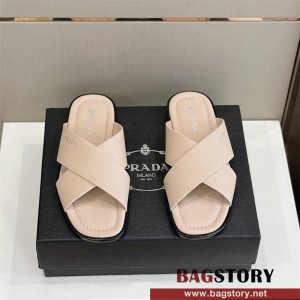 [프라다(Prada) 남성 사피노아 슬리퍼 샌들  - 우아함과 편안함의 완벽한 조화]