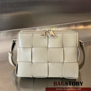 보테가베네타 BV  카세트 카메라백 730027