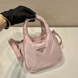 프라다 PRADA 신상 스몰 패딩 소프트 리나일론 미니백 1BA359