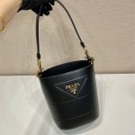 프라다 PRADA 가죽 버킷백