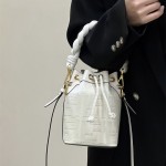 펜디 FENDI 몬트레조 미니 버킷백 18CM