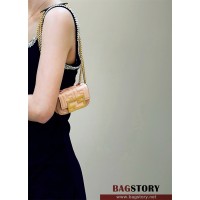 펜디 FENDI 바게트백 Nano 11cm