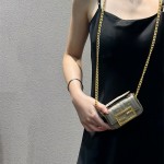 펜디 FENDI 바게트백 Nano 11cm