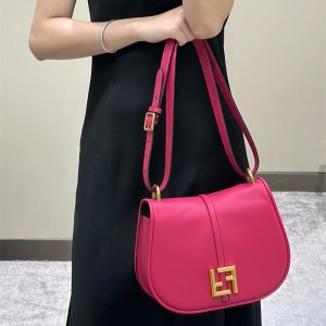 펜디 FENDI 커몬백 미디움 25cm
