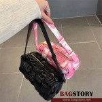 보테가베네타 BOTTEGA VENETA 브릭 카세트 플리세 호보백 736233