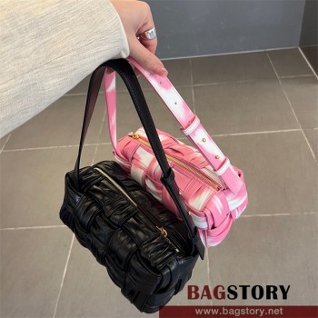 보테가베네타 BOTTEGA VENETA 브릭 카세트 플리세 호보백 736233