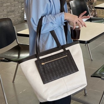 보테가베네타 BV 미디엄 플립 플랩 토트백 754914