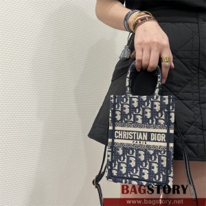 디올 DIOR 북토트백13.5CM