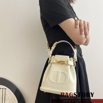 디올 DIOR 신상 C'est 씨에스트 스몰 버킷백 복조리 17cm
