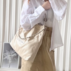 샤넬 CHANEL 22BAG 22백 미디움 42CM