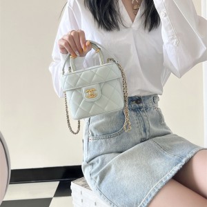 샤넬 CHANEL 핫 신상 23ss 탑핸들 베니티 코스메틱케이스