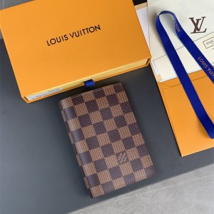 루이비통 Louis Vuitton 여권지갑