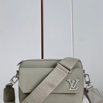 루이비통 Louis Vuitton 패스트라인 메신저백 M22611