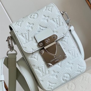 루이비통 Louis Vuitton S락 버티컬 웨어러블 월릿 크로스백 M82568