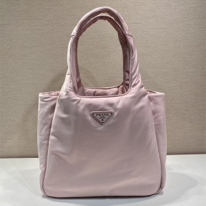 프라다 PRADA 신상 패딩 댄 미디엄 소프트 나파 나일론백 1BG449