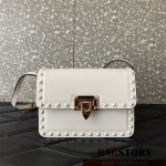 발렌티노 Valentino 가라바니 락스터드 크로스백