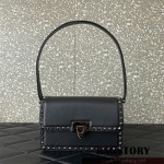 발렌티노 Valentino 가라바니 락스터드 크로스백  23cm