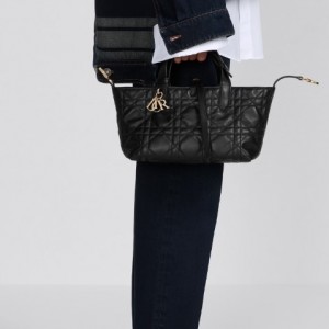 디올 DIOR 뚜주흐 스몰백 23cm