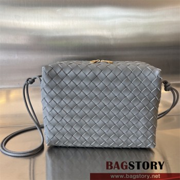 보테가베네타 인트레치아토 미디움 루프 카메라백 680256