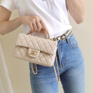 샤넬 CHANEL 뉴미니 탑핸들 램스킨 금장 플랩백