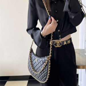샤넬 CHANEL  신상 체인 호보백