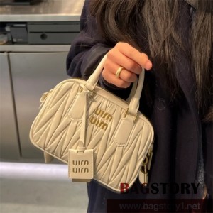 미우미우 MIUMIU 토트백