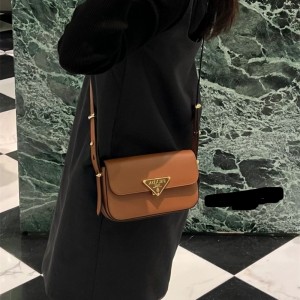 프라다 PRADA 가죽 숄더백 1BD339