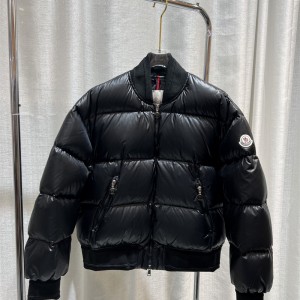 몽클레어 MONCLER 신상 여자 패딩 거위털