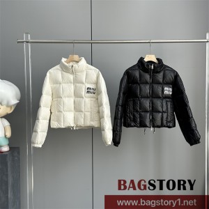 미우미우 MIUMIU 신상 여성 패딩 거위털