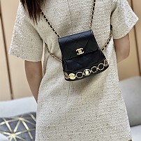 샤넬 CHANEL 스몰 백팩 카프스킨 & 골드 메탈 블랙
