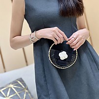 샤넬 CHANEL 신상  23K 리본 까멜리아 체인 파우치